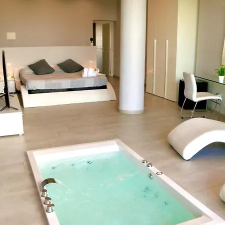 Ξενοδοχείο Petit Mirador 3*
