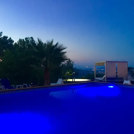 Ξενοδοχείο Petit Mirador 3*