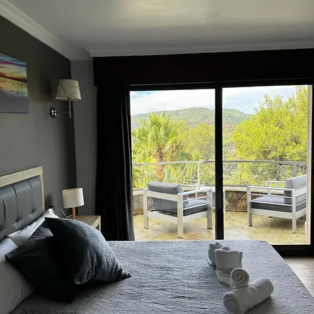 Petit Mirador Ξενοδοχείο 3*