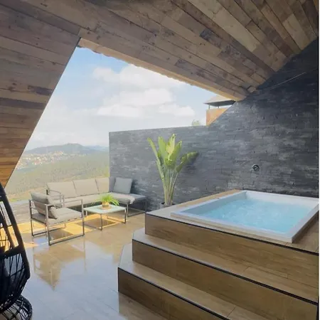 Ξενοδοχείο Petit Mirador 3*