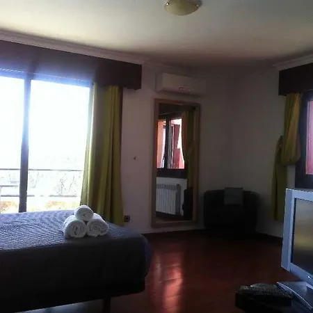 Ξενοδοχείο Petit Mirador Torrelles De Llobregat