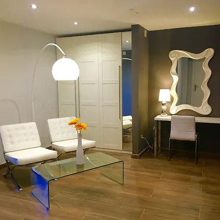 מלון Petit Mirador Torrelles De Llobregat