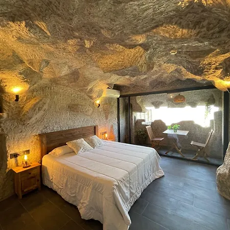 Petit Mirador Hotel 3*