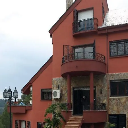 Petit Mirador Hotel 3*