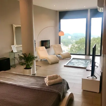 Petit Mirador Hotel 3*