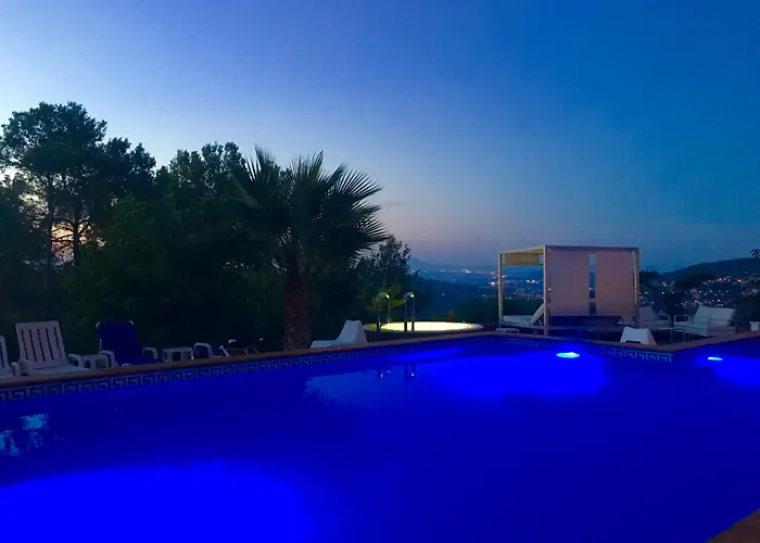 Hotel Petit Mirador 3*