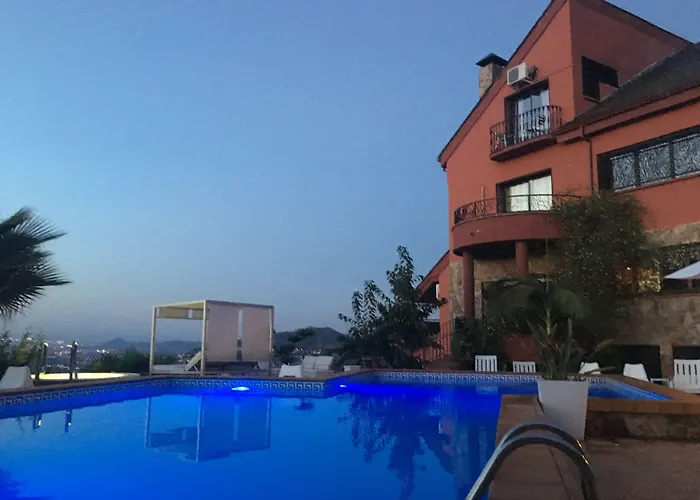 Petit Mirador Hotel 3*