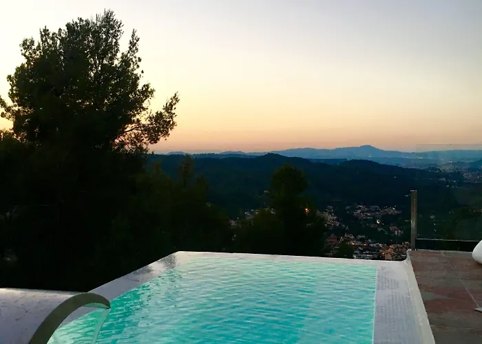 Petit Mirador Hotel 3*