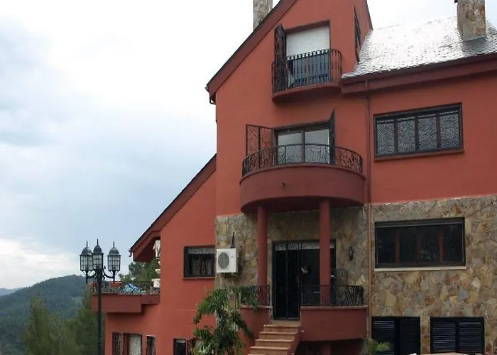 Petit Mirador Hotel 3*