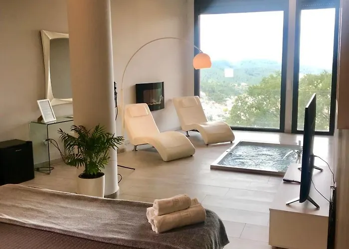 Petit Mirador Hotel 3*